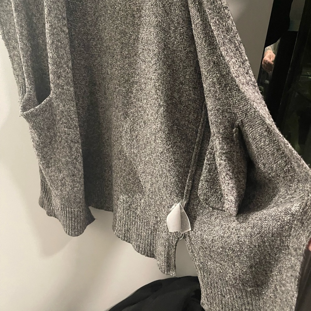 Old Navy Cardigan - Picture 4 of 4